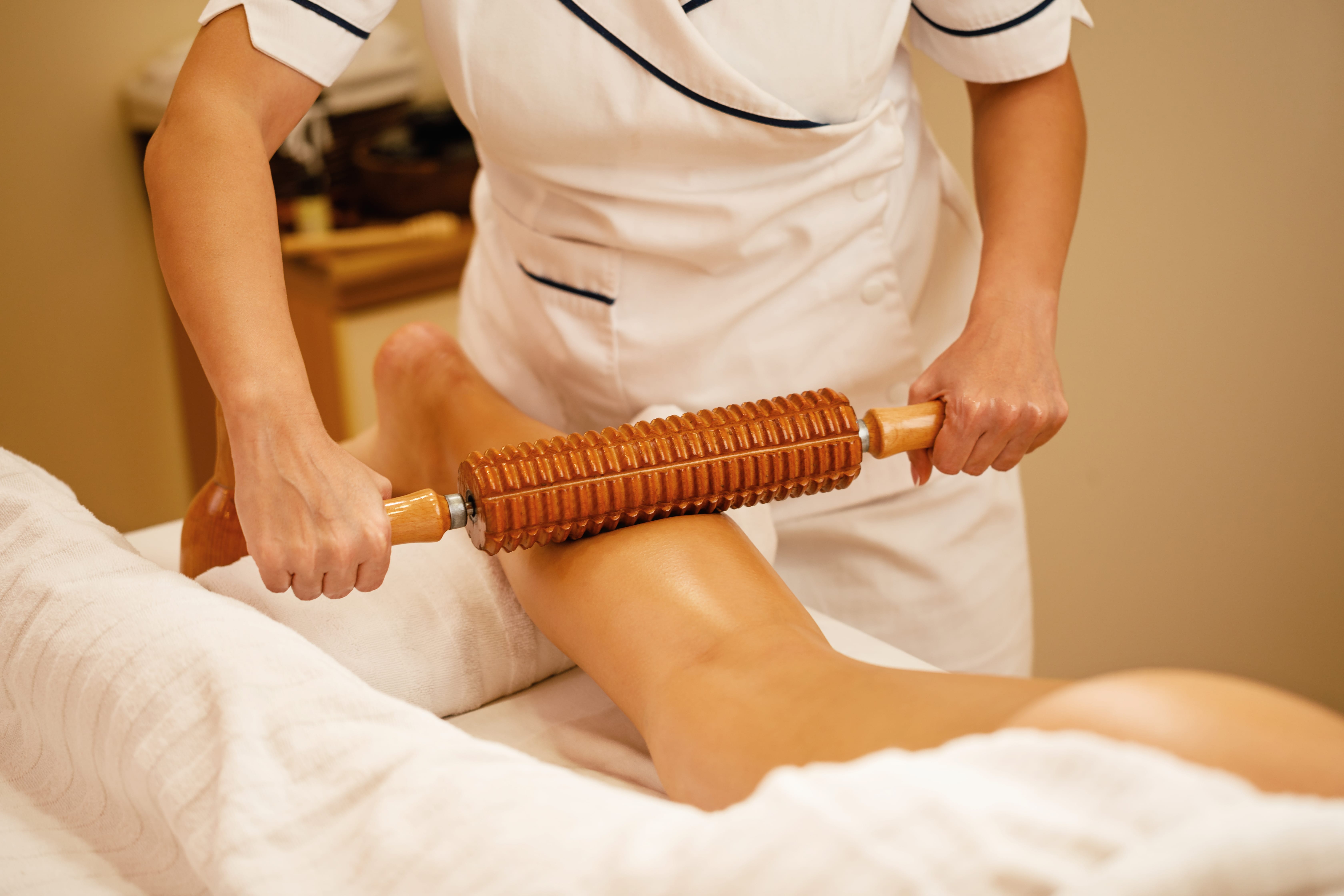 Massage madérothérapie - Sophrologue Sophie Kepper Bobbia - Bourgoin-Jallieu